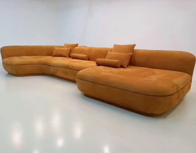 在空间内布艺沙发是主角水平伸展整洁极致干净的现代表达